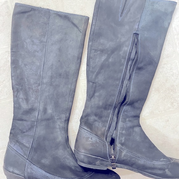 Blue Leather suede boots - Picture 2 of 10